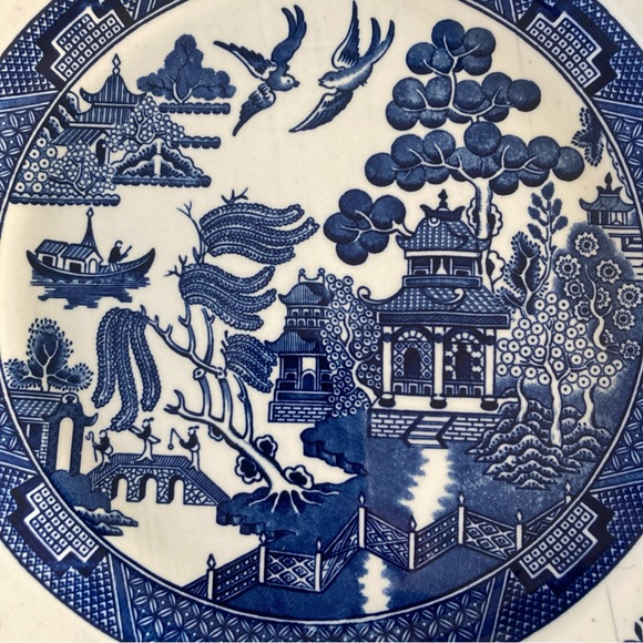 Churchill Blue Willow Dinner Luncheon Plates 9 1/2” Lot Set Of 2 Made In England - Picture 3 of 4